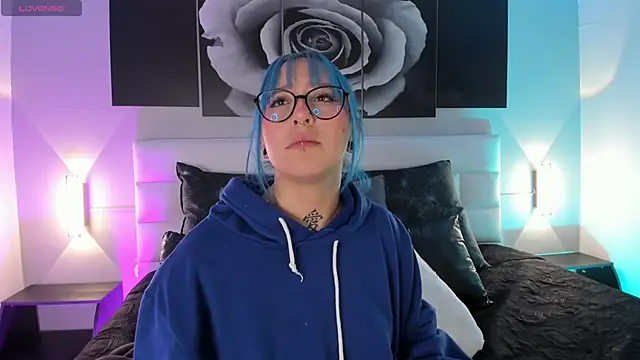 sofi bakerr online show from September 16, 11:51 am