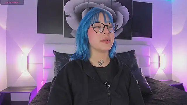 sofi bakerr online show from October 10, 11:48 am