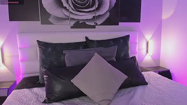 sofi bakerr online show from October 15, 11:46 am