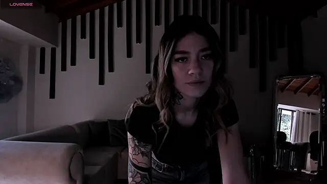 Snapshot of ViolettHansson chatting on September 10, 6:52 pm ViolettHansson online show from September 10, 6:52 pm