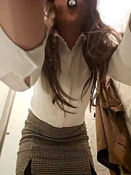 mmm-Virginia online show from October 31, 6:56 pm