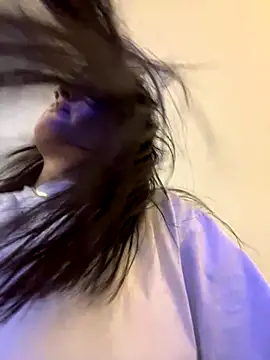 IrisBaker online show from November 25, 9:15 pm