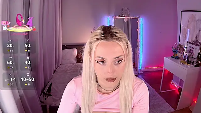 LoryWood online show from November 27, 3:59 pm