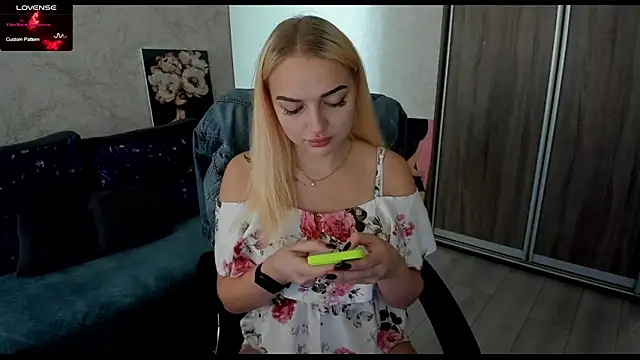 Stella  Cox online show from September 14, 12:14 pm