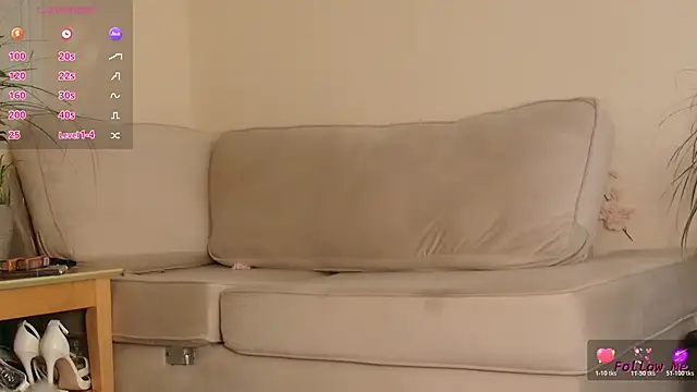 Milky flexy cat online show from October 20, 3:15 pm