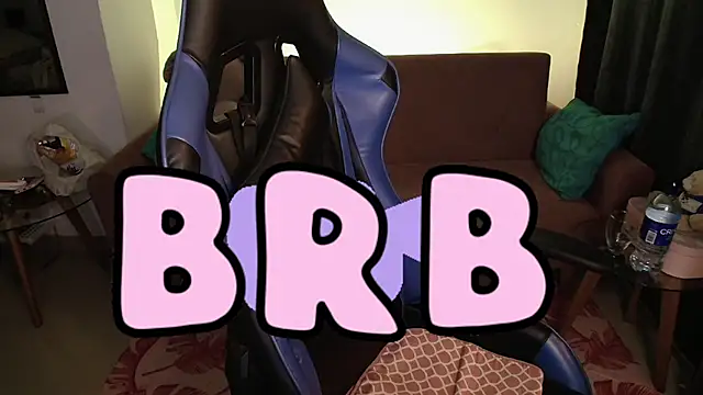 LauraHawkes online show from November 15, 2:01 am