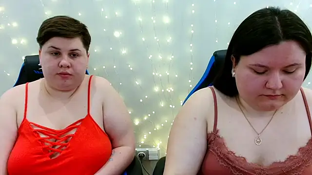 BeckyAndHellen online show from March 10, 10:30 am