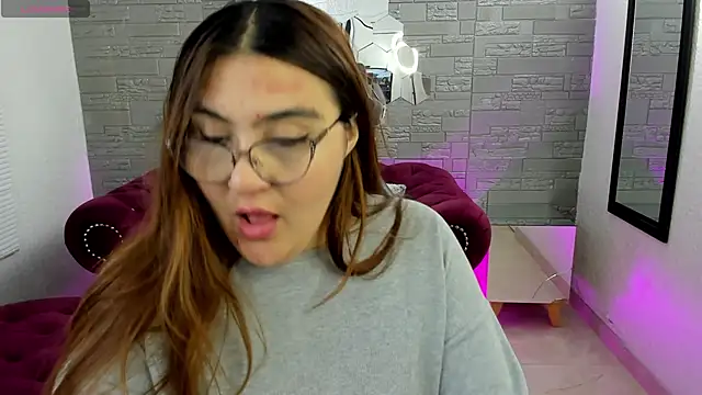 conniejames m online show from October 16, 1:25 pm