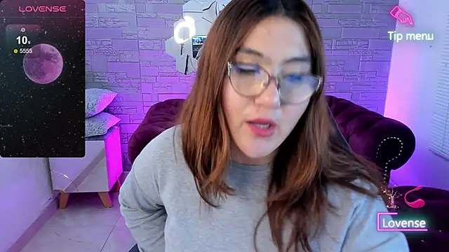 conniejames m online show from February 18, 1:43 pm