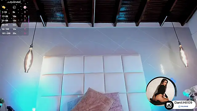 danii hill  online show from November 19, 4:56 am