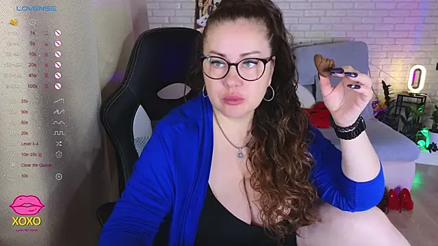 misskaassandraa online show from November 9, 9:49 am