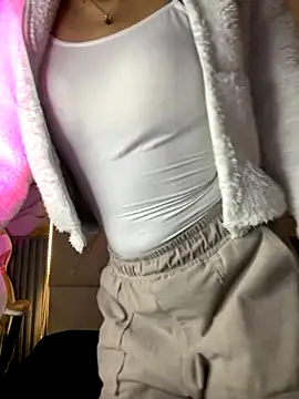 liss hot  online show from September 19, 10:20 pm