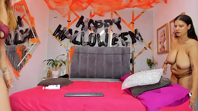 Danna Reyees online show from October 17, 12:41 pm