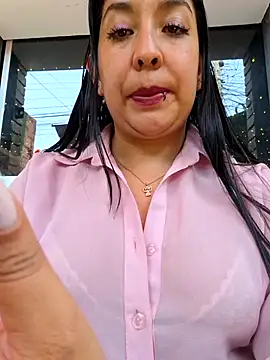 Bella keny online show from April 4, 6:07 pm