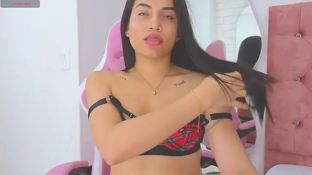 Tiphani walker  online show from February 27, 2:55 am