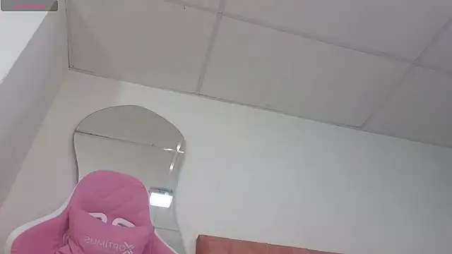 Tiphani walker  online show from March 1, 3:06 am