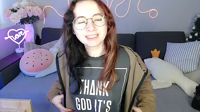 Mini Diva online show from February 15, 9:08 am