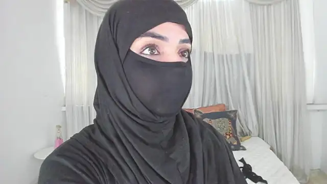 Uzra hayed online show from April 14, 3:12 pm