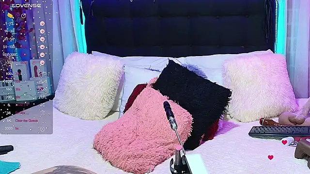 Hanna horny  online show from September 28, 9:42 pm