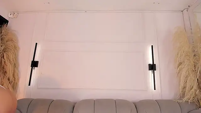 AliceHanz online show from April 2, 12:19 am