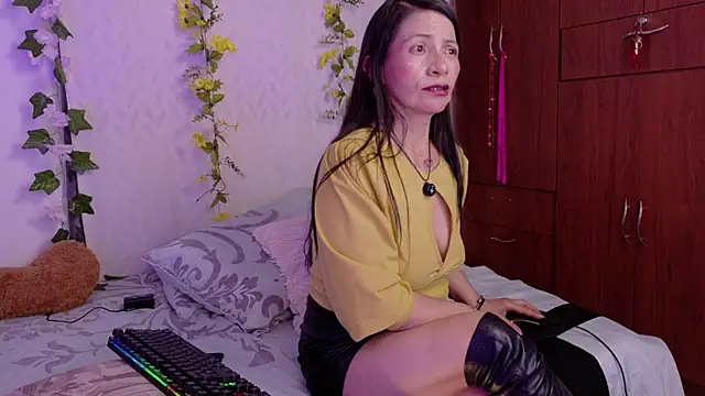 cattaleya1476 online show from November 4, 9:09 pm