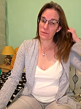 SpiceLea online show from November 30, 5:17 pm