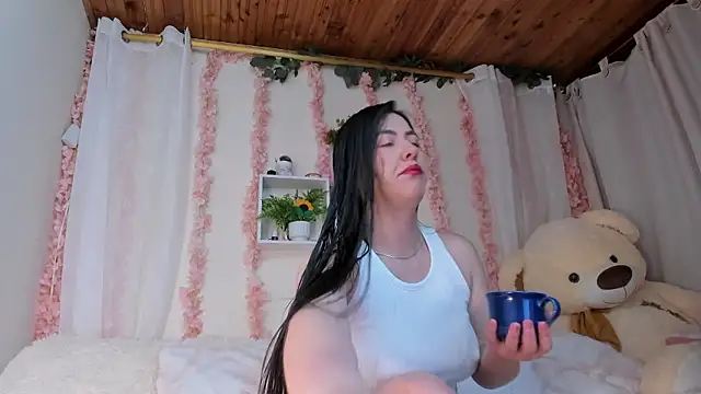 Idara and Edahi01 online show from January 10, 1:05 pm