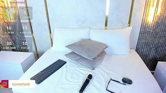 amor smith  online show from November 9, 4:08 am