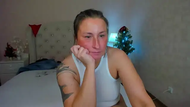 HotLiss online show from December 21, 5:12 am