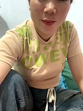 Baby-bigtits online show from September 30, 12:55 pm