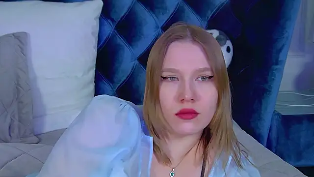 LiliLinn online show from February 20, 6:26 am