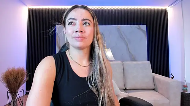 Alessia Taylorr online show from October 6, 11:27 am