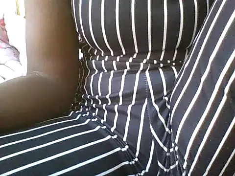 Temptingqueen online show from May 15, 5:44 am