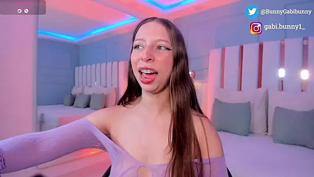 gabi bunny online show from March 25, 6:11 pm
