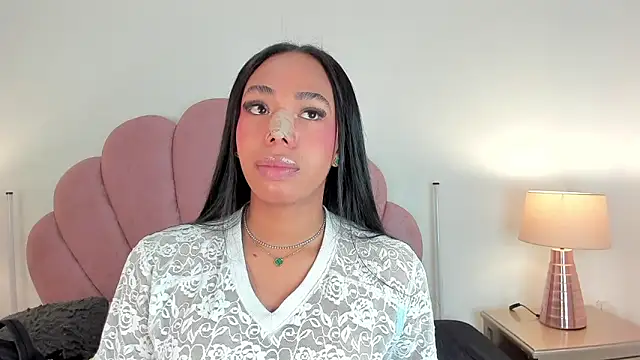 Nicole Paradise online show from December 1, 12:52 pm