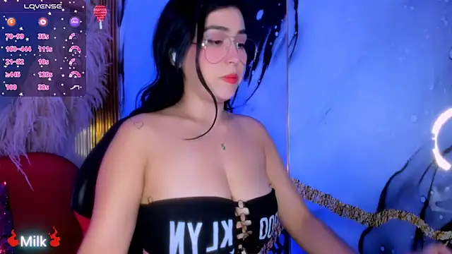 Snapshot of emma__cute__ chatting on September 11, 11:32 am emma cute online show from September 11, 11:32 am