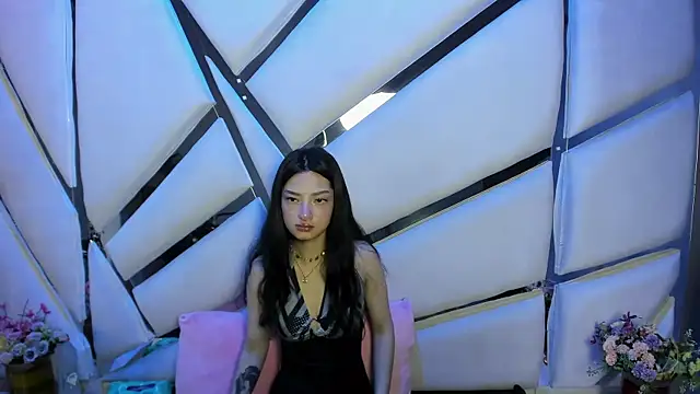 Aurora 18 online show from November 10, 2:34 pm