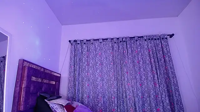 alejandrafitt online show from March 28, 1:05 am