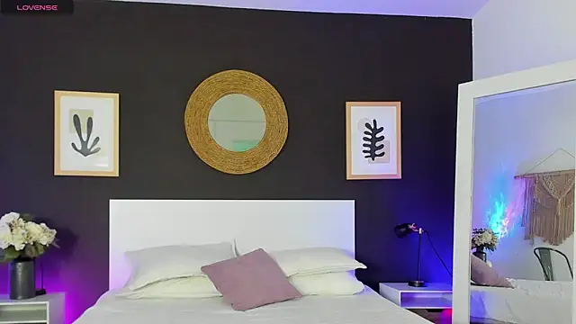 VioletPaket online show from February 20, 12:39 pm