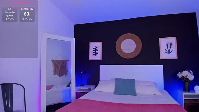 VioletPaket online show from March 21, 12:54 pm