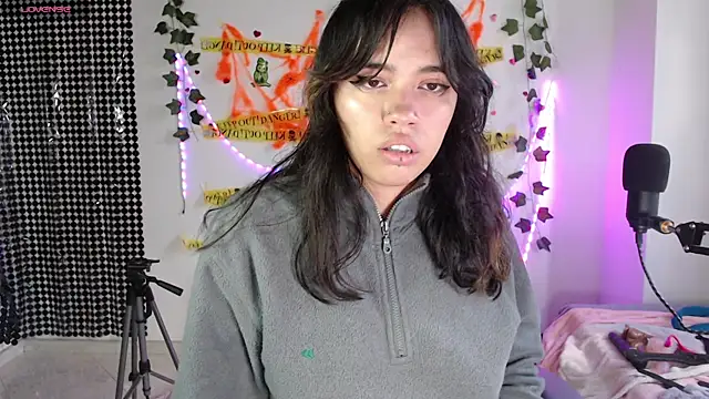 sophie north online show from October 4, 10:25 pm