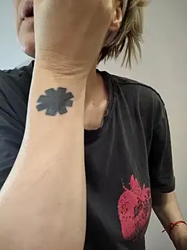 MySweetcum69 online show from April 11, 12:53 pm