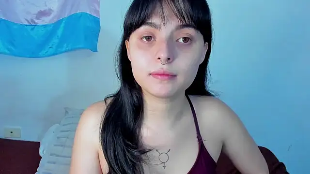 elizabethtaylorxxx online show from April 4, 8:40 pm