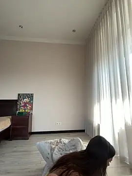 Hott Lolla online show from April 4, 8:13 am