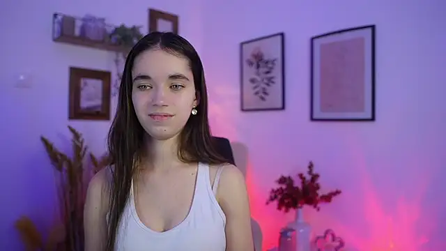 Gia Paige18 online show from November 30, 6:45 pm