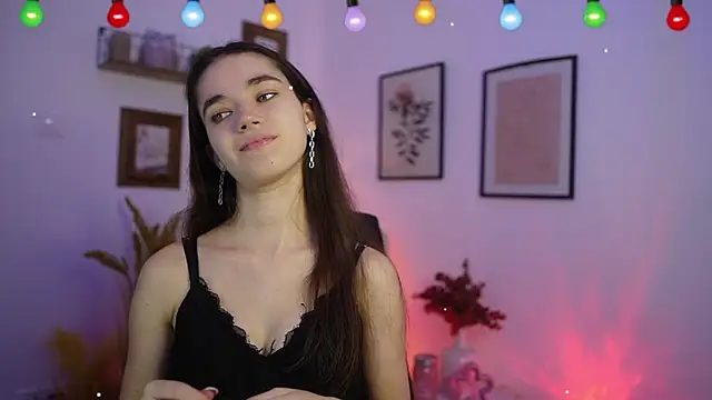 Gia Paige18 online show from December 21, 1:59 pm