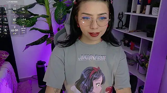 melany naa online show from March 21, 11:43 pm