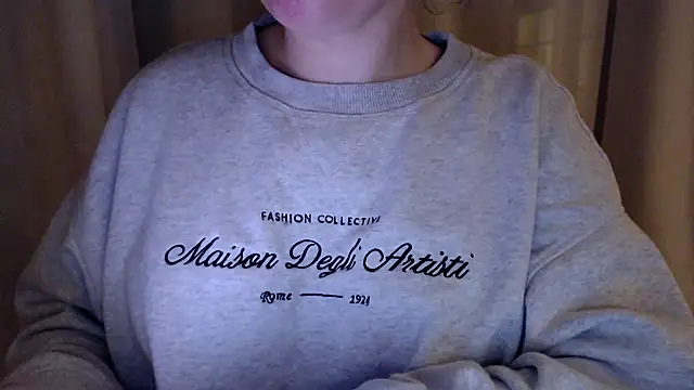 Snapshot of Sandysecret chatting on October 23, 8:04 pm Sandysecret online show from October 23, 8:04 pm