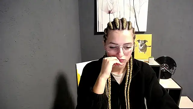 Snapshot of lady_olivia_ chatting on October 13, 2:31 pm lady olivia online show from October 13, 2:31 pm