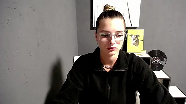 Snapshot of lady_olivia_ chatting on September 23, 4:49 pm lady olivia online show from September 23, 4:49 pm